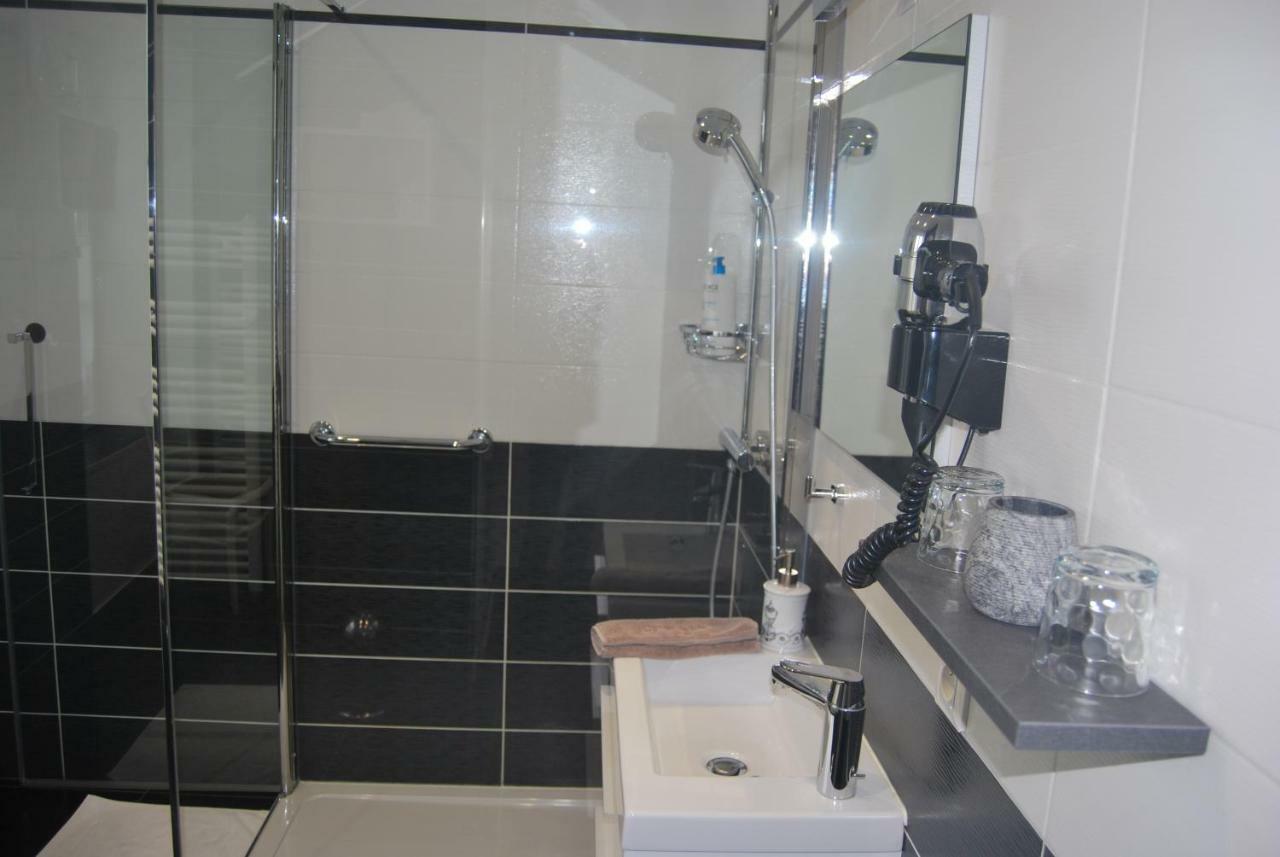 B&B Le Mesnil Saint-Senier-sous-Avranches Bagian luar foto